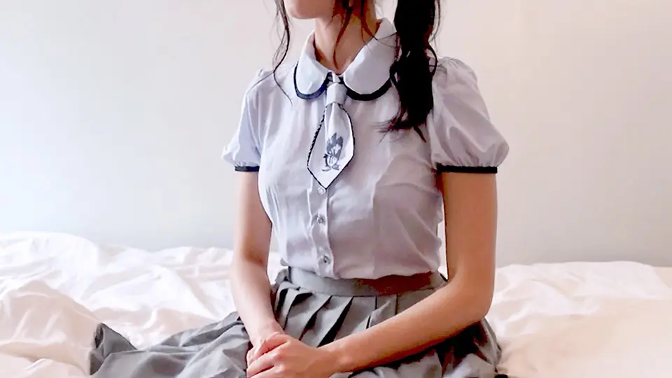 【本編顔出し】バドミントン全国高総体出場のスレンダー１８歳。スポーツ女子特有の締まりのエグい膣に中出し。 (ARCHE) (素人 )