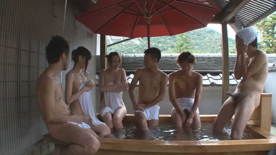 混浴風呂に入ったら二人連れの息抜旅行をしている人妻が二人居たので勃起チンポ見せつけてナンパしてヤラしてもらいました。 (EAGLE) (オムニバス ) 混浴風呂に入ったら二人連れの息抜旅行をしている人妻が二人居たので勃起チンポ見せつけてナンパしてヤラしてもらいました。 (EAGLE) (オムニバス )