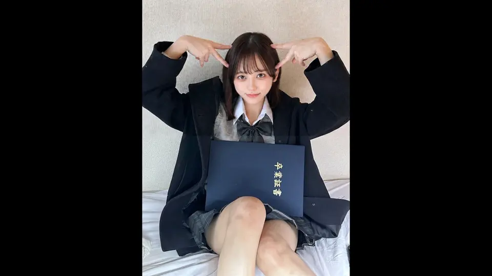【2026年3月卒】 ”元アイドル研究生”Fカップ18歳本物美女 制服出演。高額交渉ピル無し中出し希少ハメ撮り。※残りわずか (キーマン) (素人 )