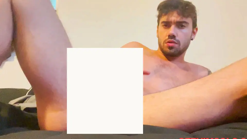 Handsome Nade Nasty Jerks Off Alone In Bed Until He Cums Hard! (See Him Solo マニア ) (グレネード・ナスティ )